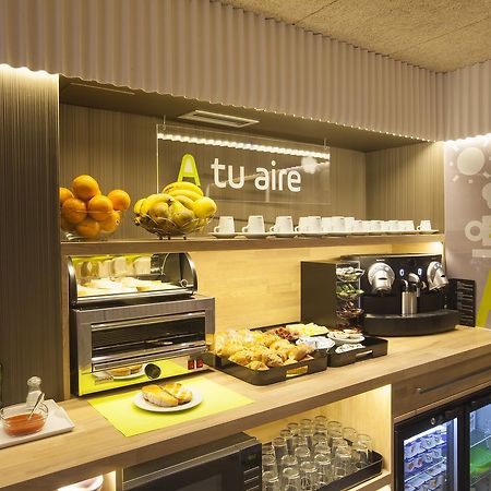 Hotel A Pamplona Bagian luar foto