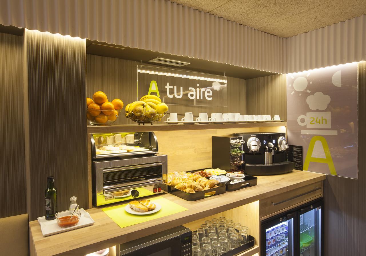 Hotel A Pamplona Bagian luar foto
