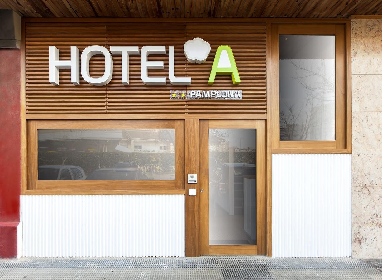 Hotel A Pamplona Bagian luar foto