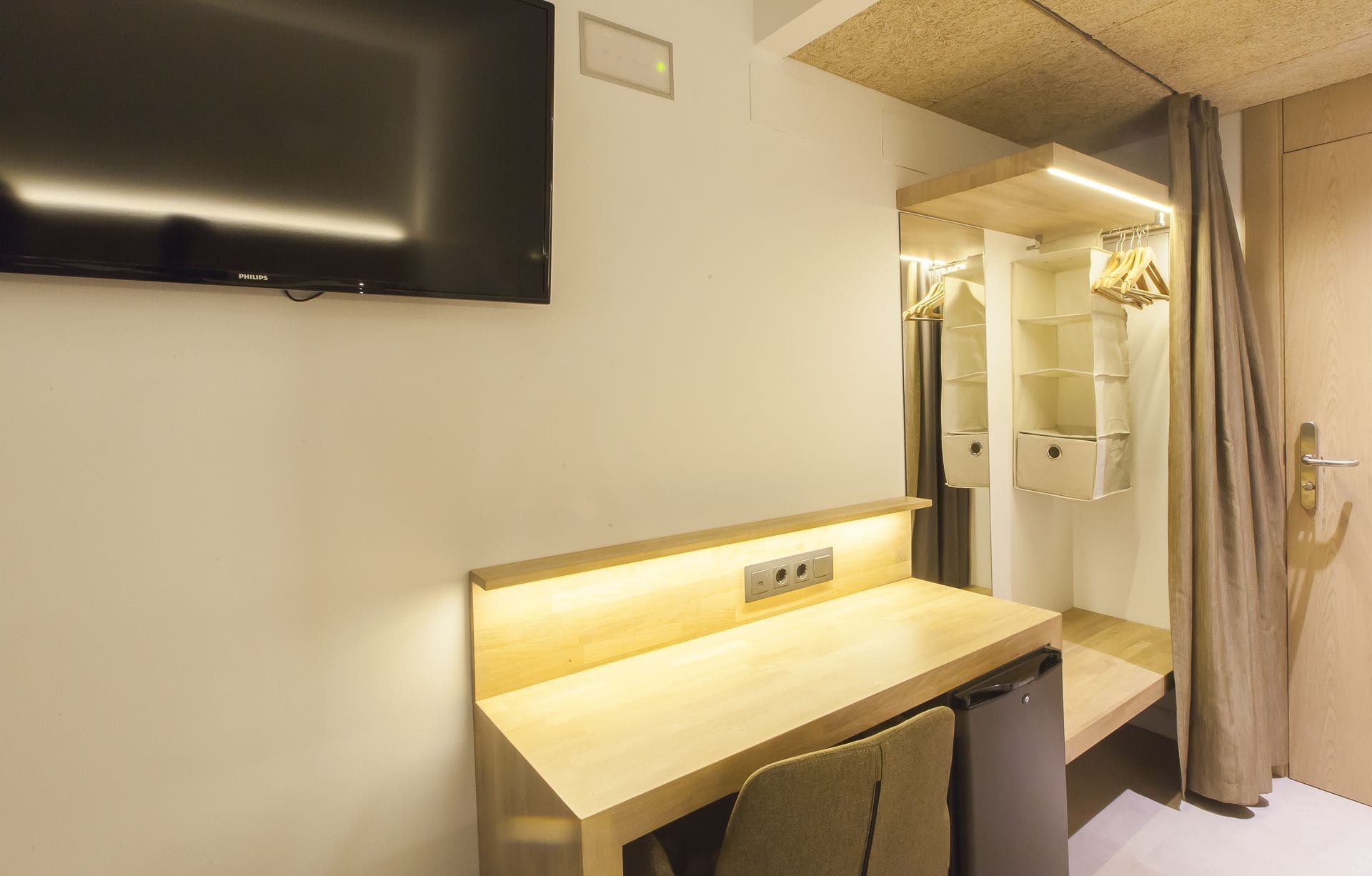 Hotel A Pamplona Bagian luar foto